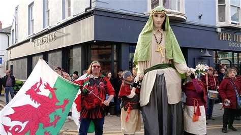 St Dwynwens Day Parade 2024 In Aberystwyth Youtube