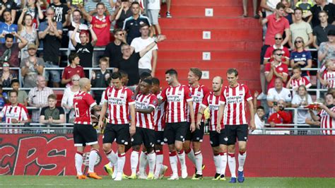 Psv Sluit Open Dag Af Met Knappe Zege Op Valencia