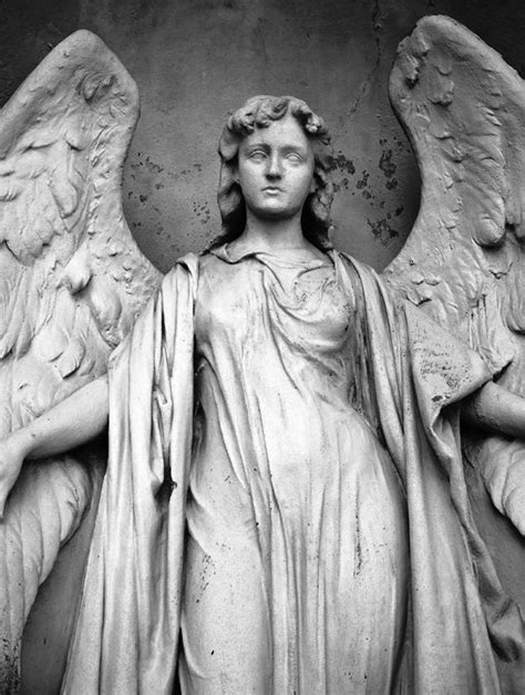 stone angel | Statue di angeli, Sculture artistiche, Tatuaggio sul tema ...