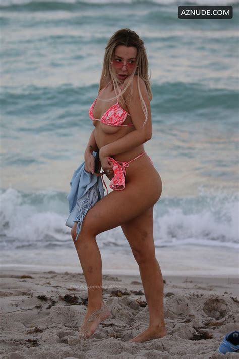 Tana Mongeau Sexy Flaunts Her Ass In Miami Beach AZNude
