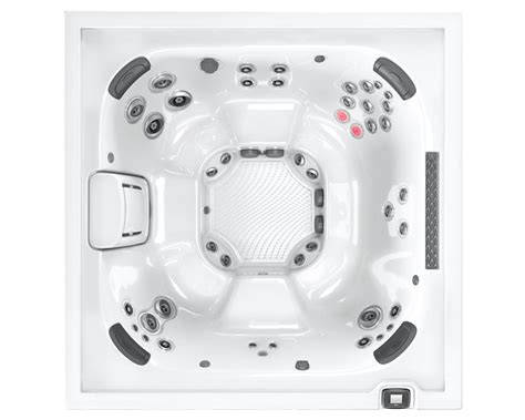 J LX Jacuzzi Hot Tub WCI Pools And Spas