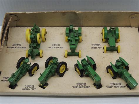164th Ertl John Deere Bubble Box Milestones In Tractor Design 7