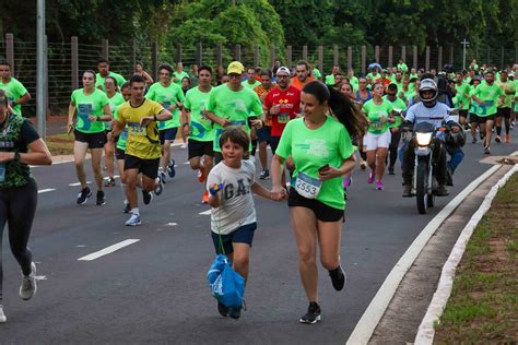 Corrida Dos Poderes Re Ne Milhares De Pessoas E Arrecada Mil