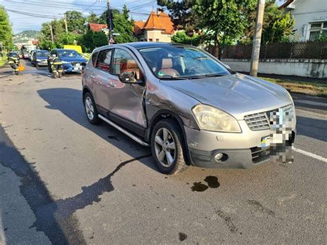 Foto Accident Pe Strada Vlahu Din Cluj Dou Ma Ini Implicate Un