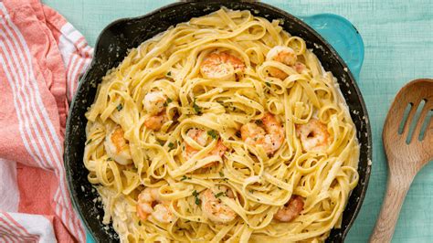 Receita De Macarrão Com Camarão E Molho Branco Boomi