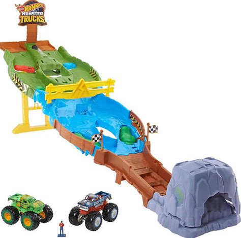Hot Wheels Monster Trucks Wreckin Raceway