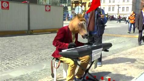 Шербургские зонтики.Мишель Легран.уличная музыка - YouTube