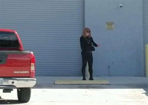 Jessica Tranny Slut Smoking Outside Adult Theater American Shemale Ladyboy Porn XHamster