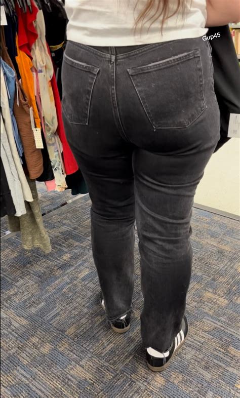 OC Thick Ass Goodwill Milf In Tight Jeans Tight Jeans Forum