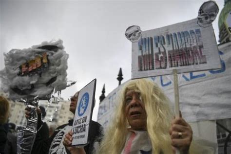 Sindicatos protestam na Argentina na véspera de greve geral SWI