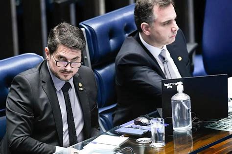 Senador Diz Que Recebeu R Milh Es Como Gratid O Por Apoio A