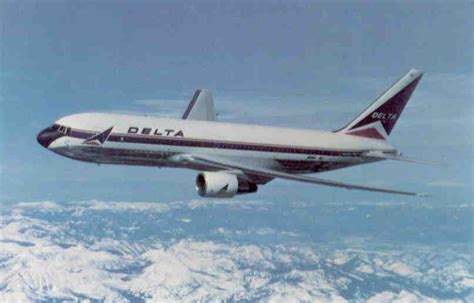 Delta Airlines, Boeing 767 – Global Postcard Sales