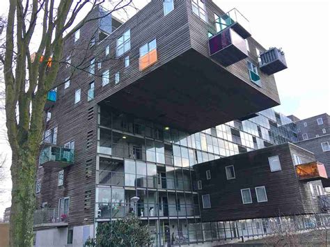 オランダ現代建築探訪 建築家集団mvrdvの「wozoco（オクラホマ）」 未来都市アムステルダム