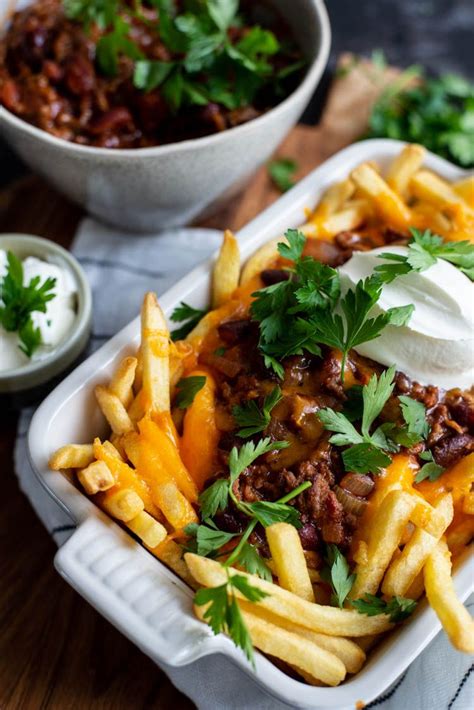 Loaded Fries Met Vurige Kip En Blauwe Kaassaus Artofit