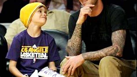 David Beckham Beserta Putranya Romeo Beckham Menonton Pertandingan