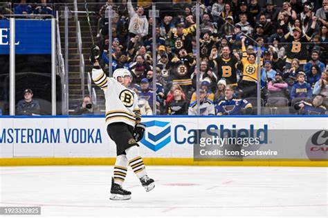 3,467 Boston Bruins Left Wing Brad Marchand 63 Stock Photos, High-Res ...