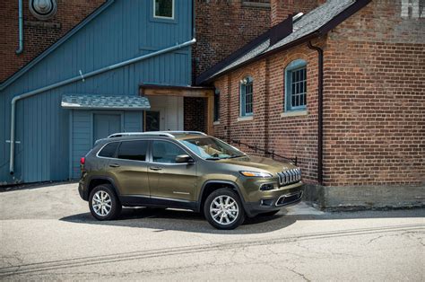 2014 Jeep Cherokee Limited Four Seasons Introduction