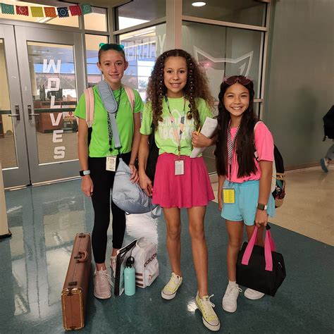 Utley Middle School On Twitter Neon Day For Forthcoming Utleywolves