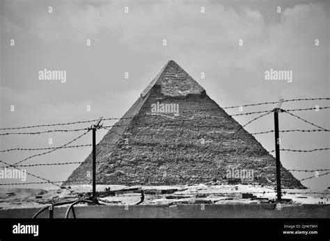 Egyptian Pyramid Hi Res Stock Photography And Images Alamy