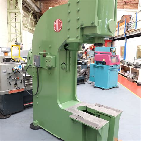 Miils Vertical Hydraulic Press