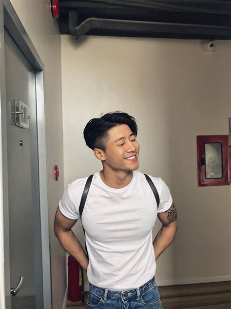 Không chỉ toàn hot girl Here We Go còn là sân chơi của một loạt nam nhân cực phẩm