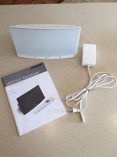 Bose 40172 Lifestyle RoomMate Powered Speaker System Arctic White