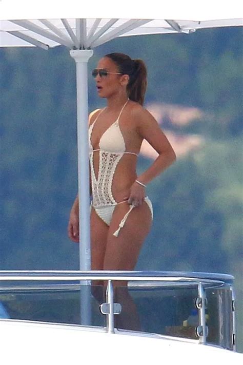 J Lo Proves Shes Queen Of The White Bikini As She Suns Herself On Luxury Yacht Mirror Online