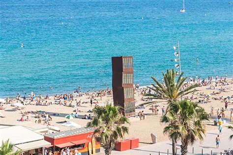 Strand Van Barcelona Zwemmen And Zwembaden