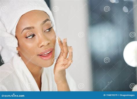 Woman Applying Moisturizing Lotion Stock Image Image Of Portrait