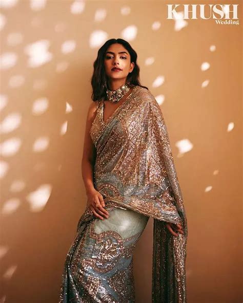 Mrunal Thakurs Mesmerizing Looks Mrunal Thakurs Mesmerizing Looks