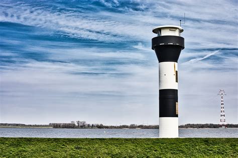 Leuchtturm Elbe Wasser Kostenloses Foto Auf Pixabay Pixabay