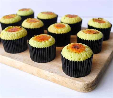 Yellowfingers Recipe Torched Pandan Salted Egg Yolk Cupcakes