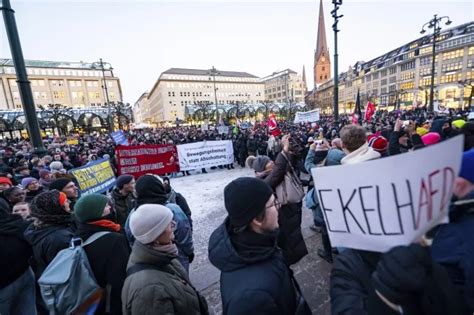 Više od 50 000 demonstranata u Hamburgu na skupu protiv nemačke krajnje