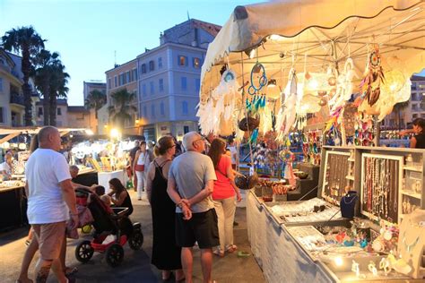 March Artisanal Nocturne Manifestations Commerciales Sanary Sur Mer