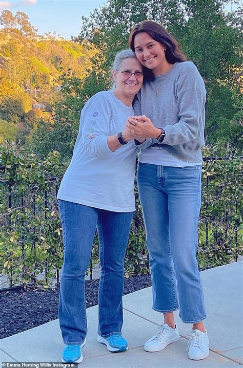 Tallulah Willis Displays Her Incredible Figure In A Colourful Bikini For Playful Snaps Daily