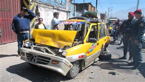 Choque Entre Auto Y Tico Deja Un Herido PERU CORREO