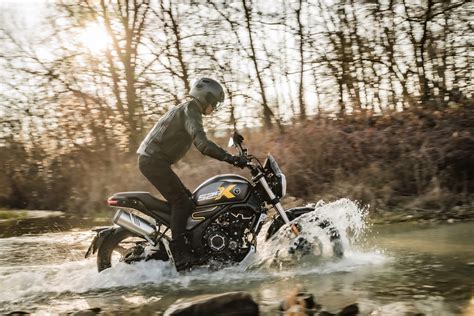 VOGE Trofeo 525ACX La Scrambler Advanced Classic