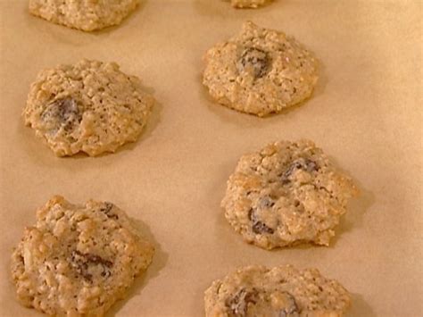 Paula S Loaded Oatmeal Cookies Paula Deen Food Network Food