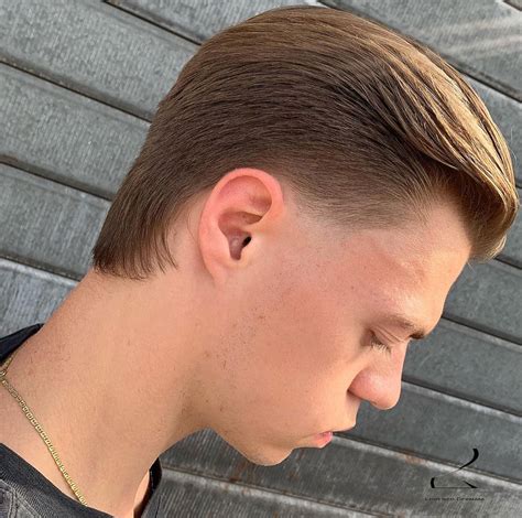 Tagli Capelli Uomo Il Mullet Di Tendenza Di Lorenzo Germani