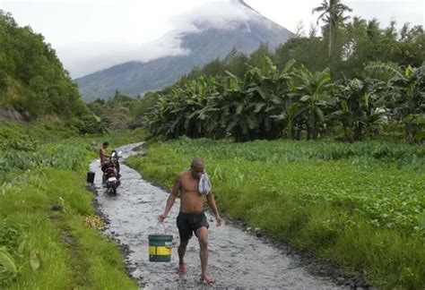 En Filipinas Miles De Personas Son Evacuadas Ante Riesgo De Erupción