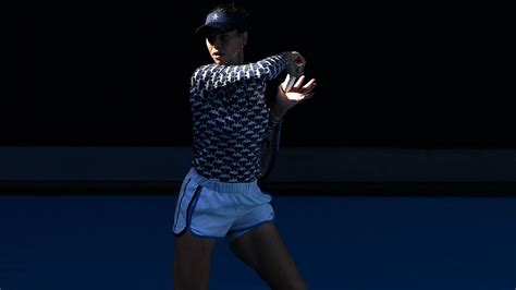 Australian Open Ajla Tomljanovic Holds Back Tears After Pulling