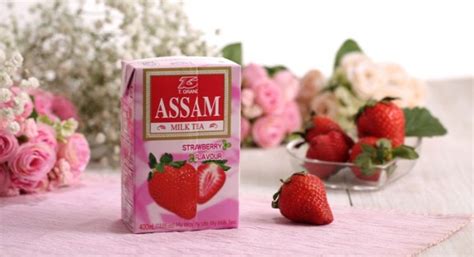 Assam Strawberry Milk Tea 400ml 匯竑國際｜振羽飛越世界，每個角落，深耕台灣、深植人心！