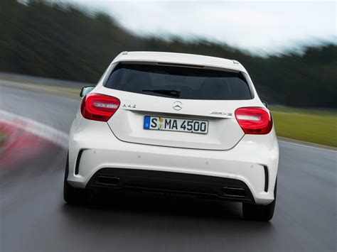 Mercedes Benz A Amg Officiellement Compacte Et Costaude Galerie