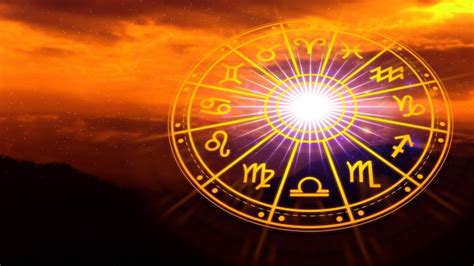 Conceito de astrologia e horóscopo pessoa dentro de uma roda de signos