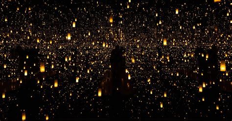 Las obras de Yayoi Kusama brillan en el mayor museo de arte al aire libre de América latina