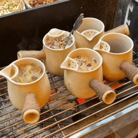 Quên trà chanh giã tay đi đang xuất hiện trà sữa đất nung hot nhất mùa đông này bạn đã thử