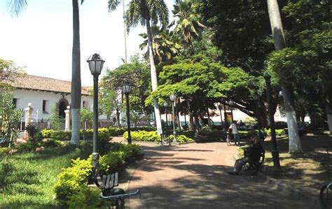 Parque José María Cabal de Buga Valle del Cauca