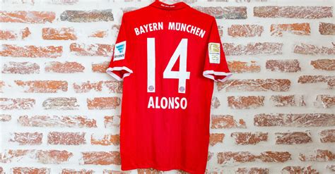 Xabi Alonso Donated a Bayern Munich Jersey for Christmas