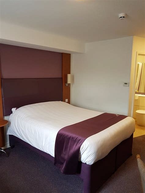 PREMIER INN BLACKBURN SOUTH (M65, J4) HOTEL - Updated 2024 Prices & Reviews (Darwen, England)