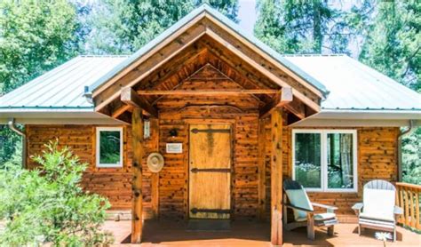 Cozy Woodland Cabin For Ultimate Getaway Off Grid Path